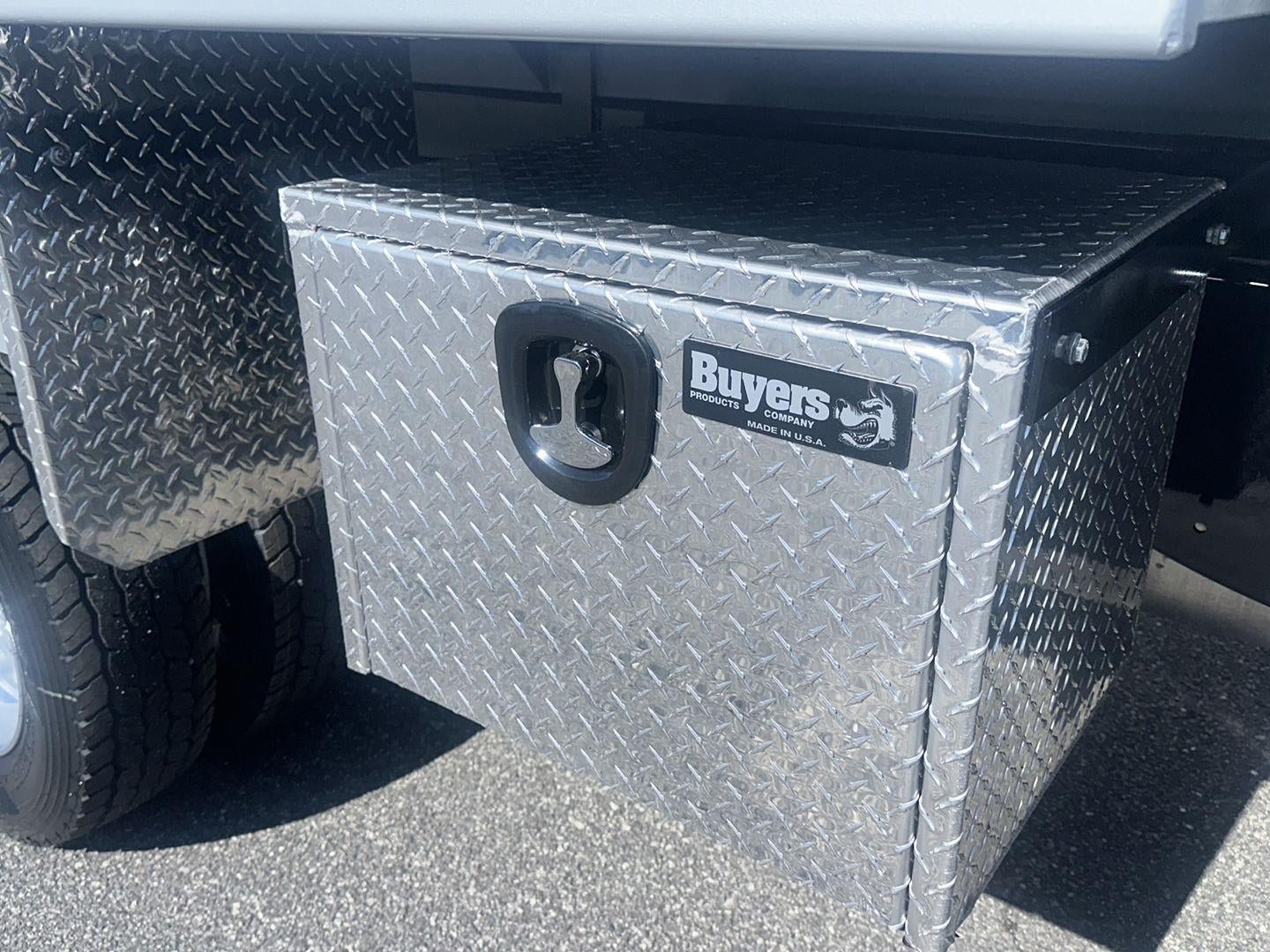 New 2026 RAM 5500 4x4 Regular Cab image 7
