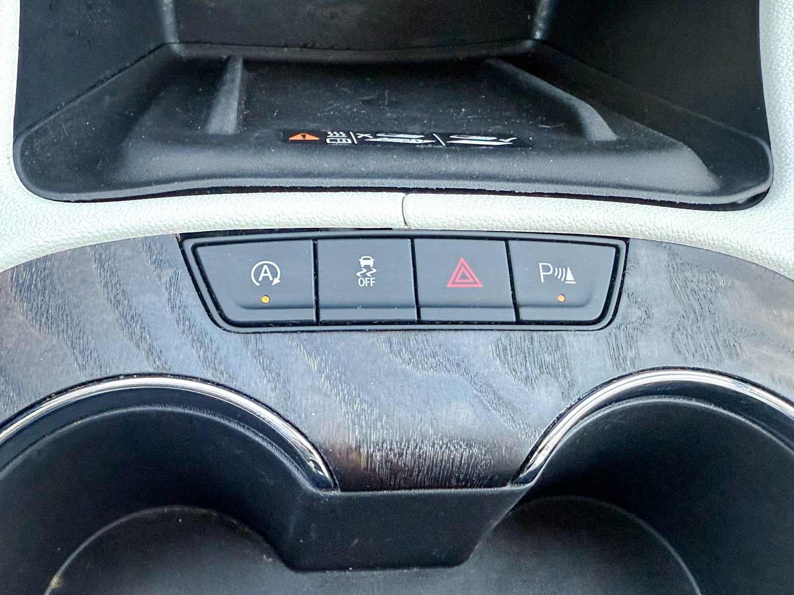 Used 2020 GMC Acadia Denali w/ Technology Package AWD/4WD image 43