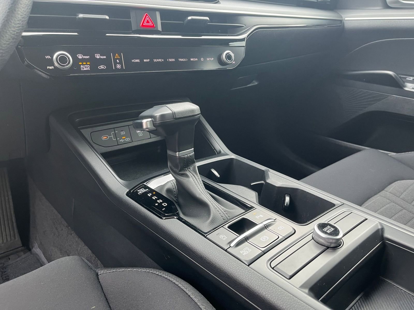 Used 2025 Kia K5 LXS image 40