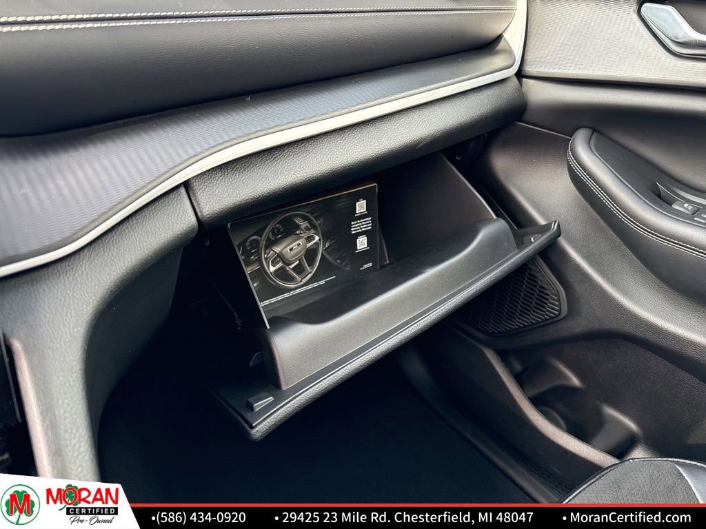 Used 2024 Jeep Grand Cherokee Altitude image 19