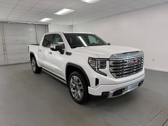 Used 2024 GMC Sierra 1500 Denali AWD/4WD image 3