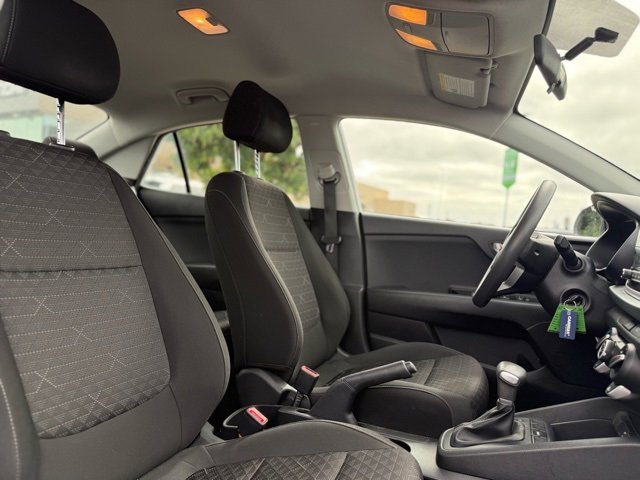 Used 2021 Kia Rio LX image 10