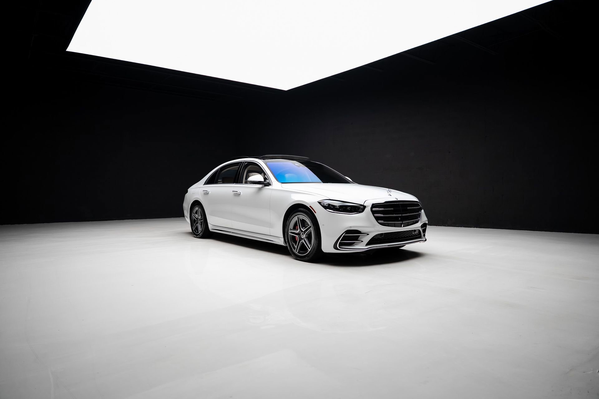 Used 2024 Mercedes-Benz S 580e 4MATIC Sedan w/ AMG Line image 85