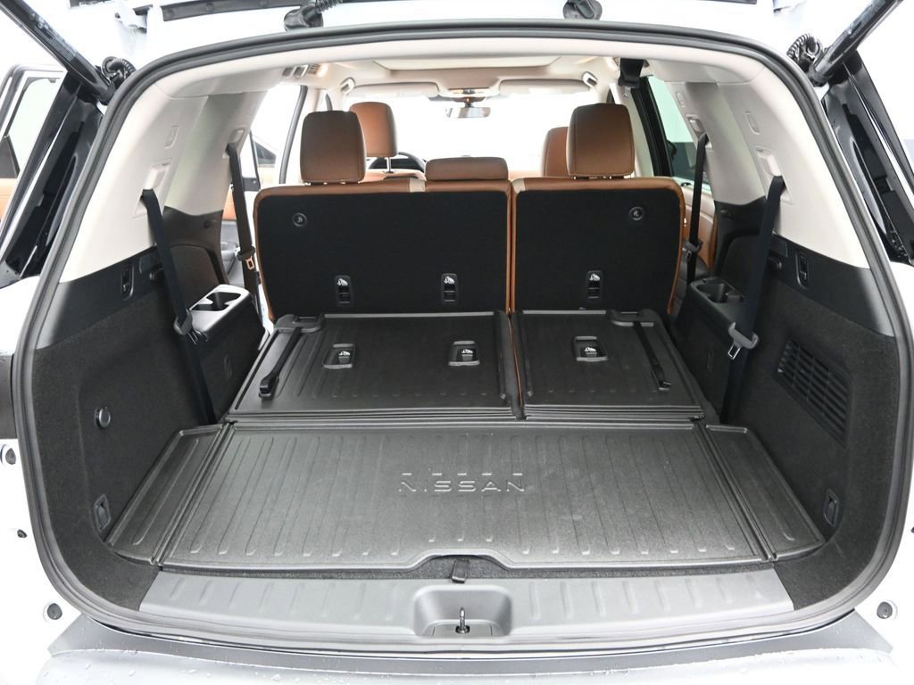 New 2026 Nissan Pathfinder Platinum w/ Cargo Package FWD image 13