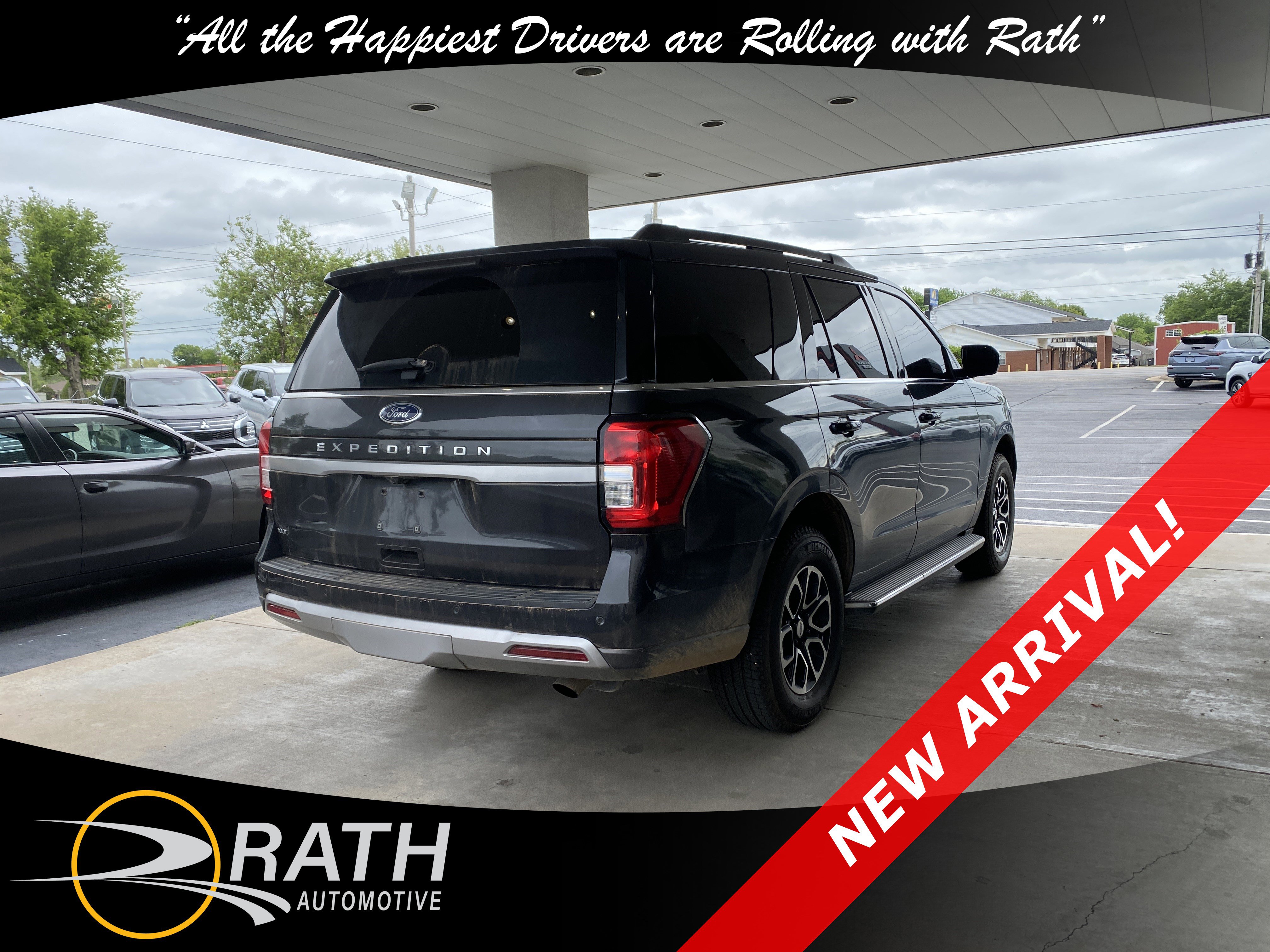 Used 2022 Ford Expedition XLT AWD/4WD image 9