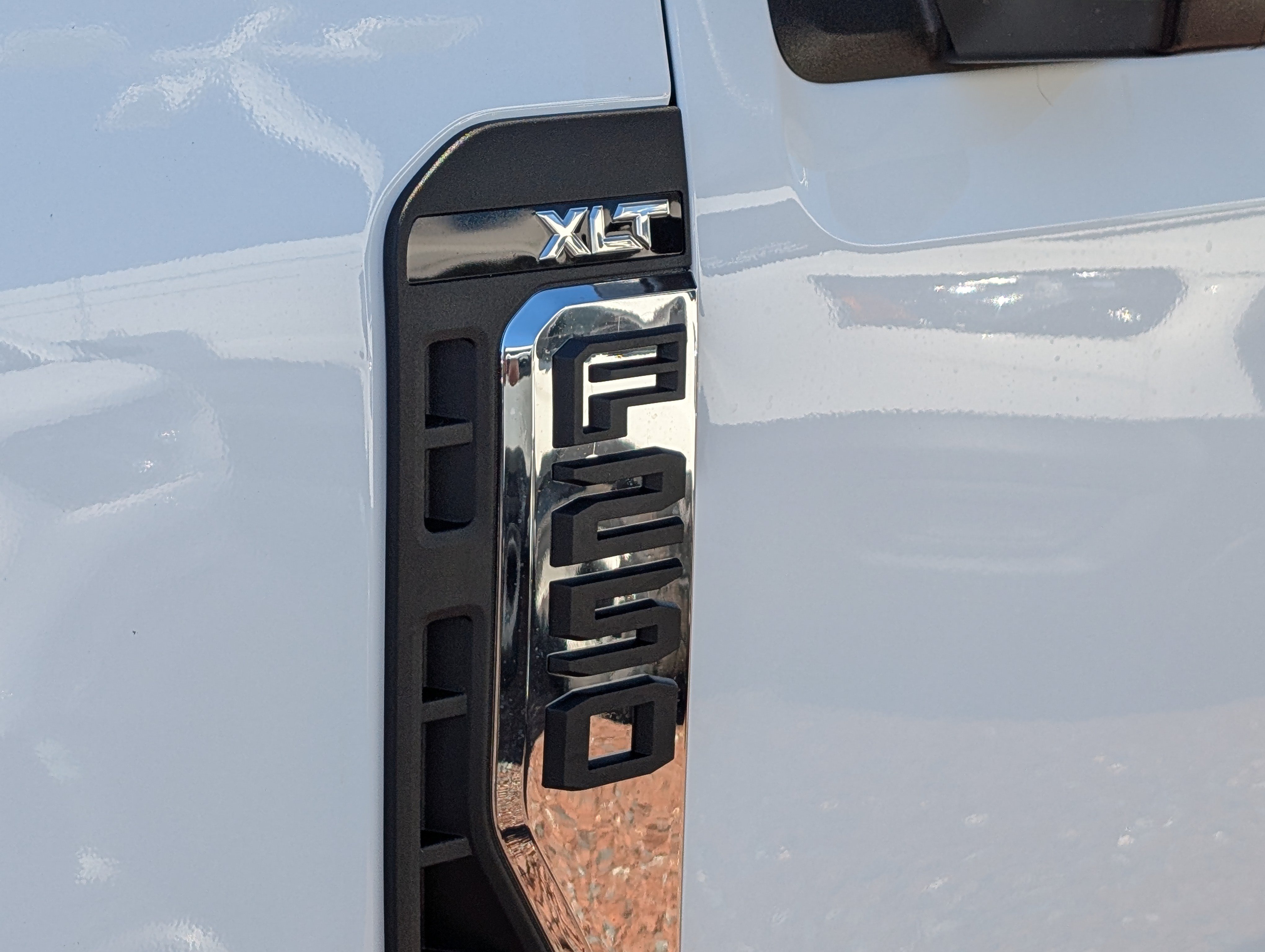 New 2027 Ford F250 XLT w/ Tremor Off-Road Package AWD/4WD image 6