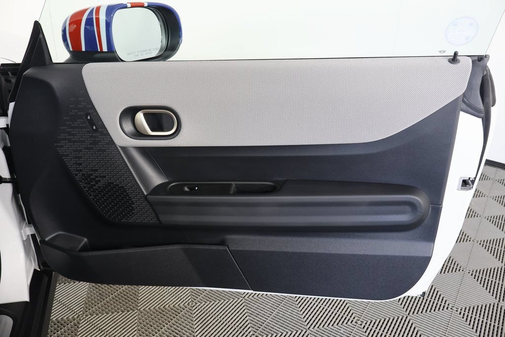 Used 2026 MINI Cooper 2-Door Hardtop FWD image 11