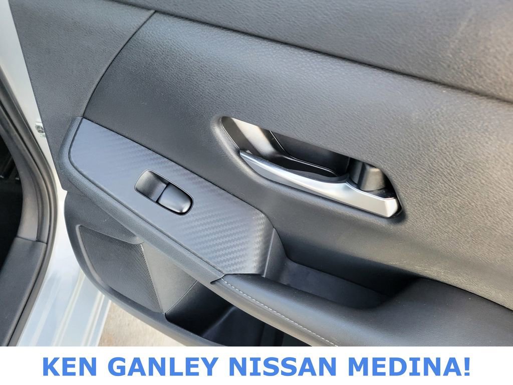 Used 2023 Nissan Sentra SV image 45