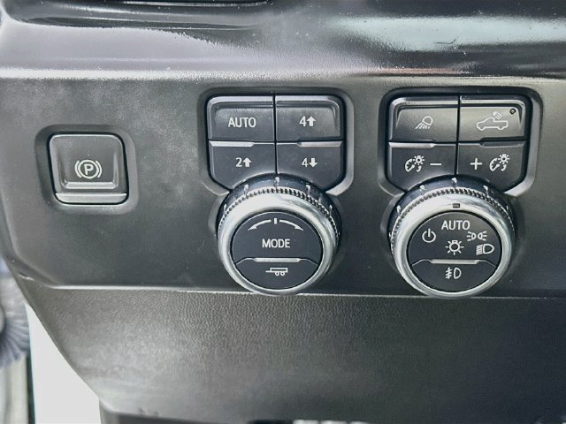 Used 2022 GMC Sierra 1500 AT4 w/ Sierra Safety Plus Package AWD/4WD image 25