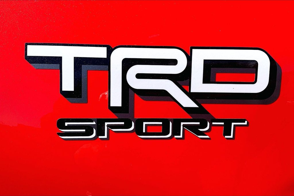 Used 2024 Toyota Tacoma TRD Sport AWD/4WD image 8