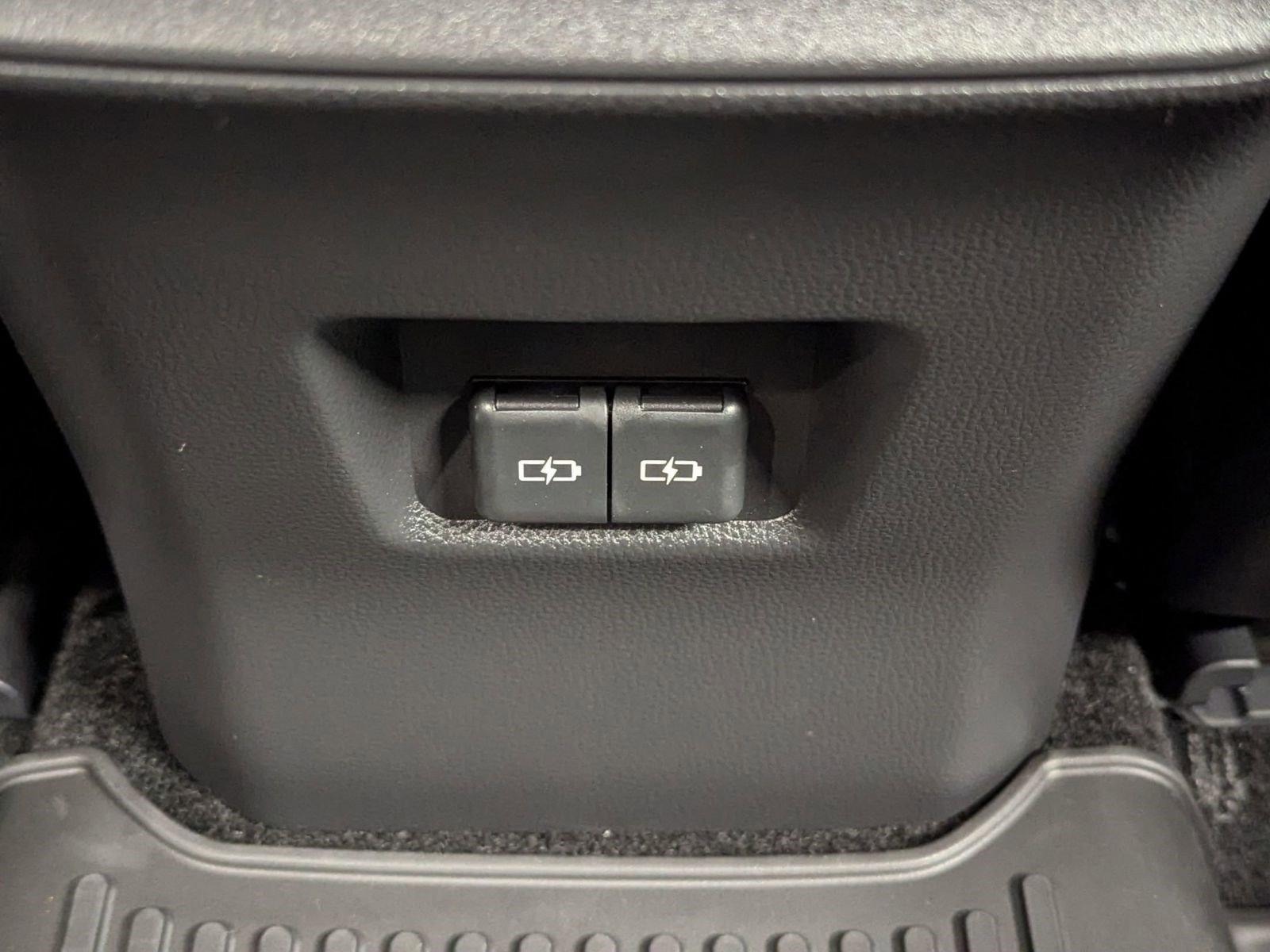 New 2025 Toyota RAV4 XLE image 22