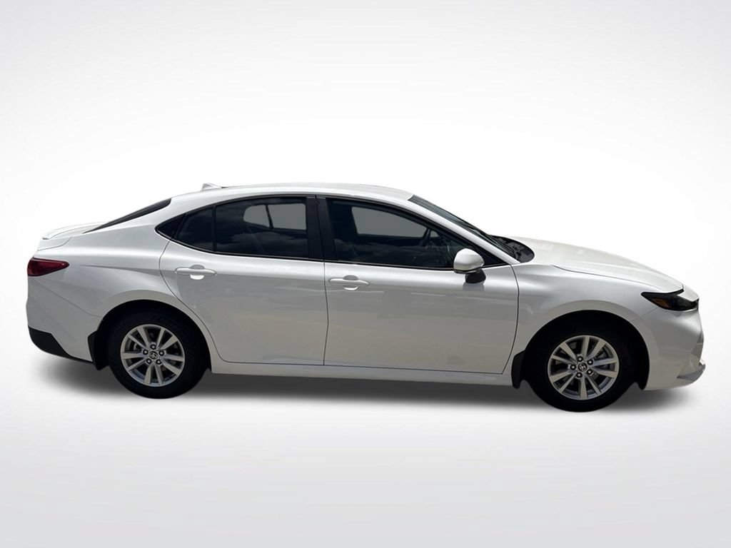 Used 2025 Toyota Camry LE FWD image 39