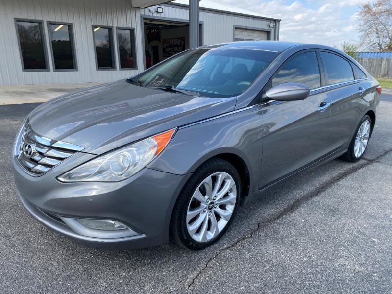 Used 2011 Hyundai Sonata SE FWD image 2