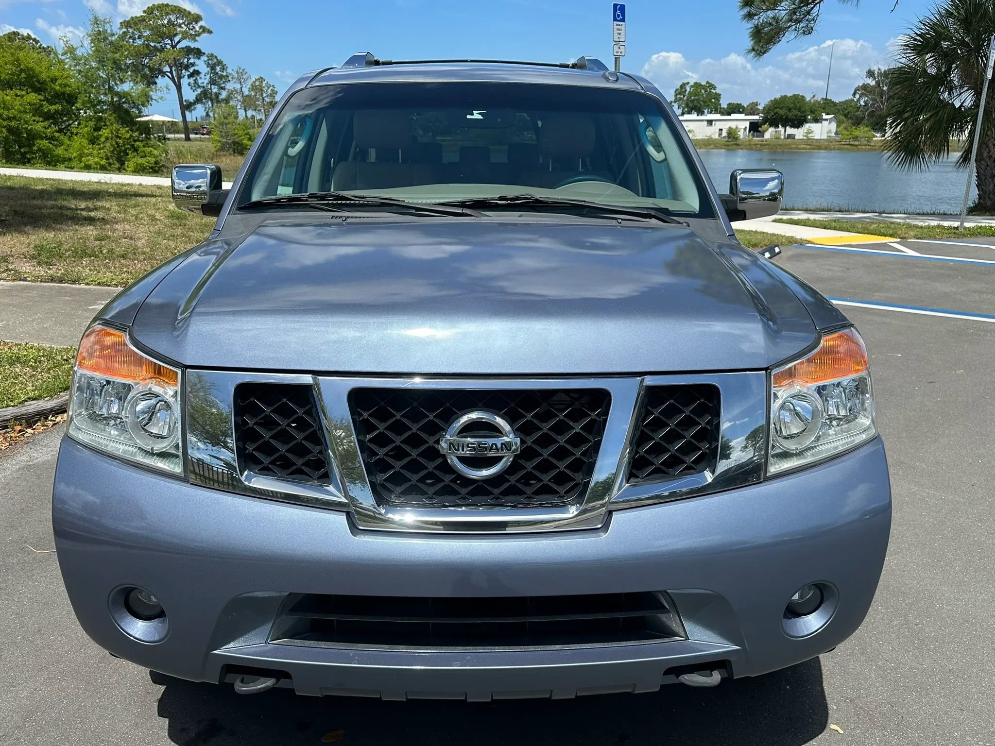 Used 2011 Nissan Armada SL image 2