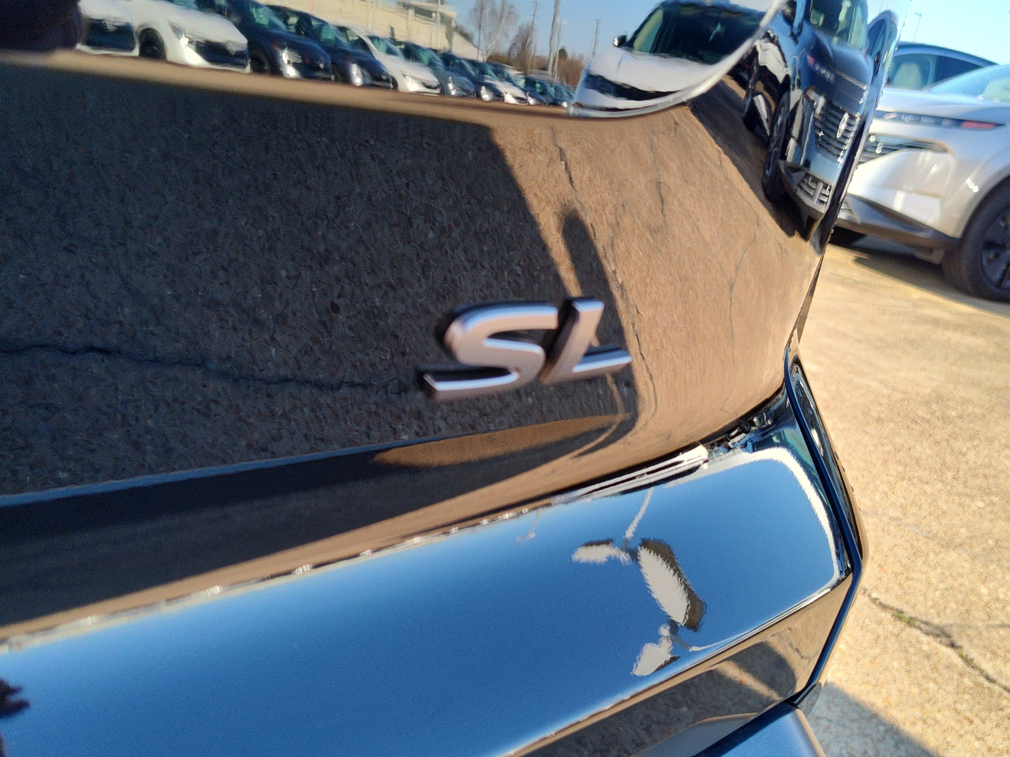 New 2026 Nissan Pathfinder SL FWD image 4