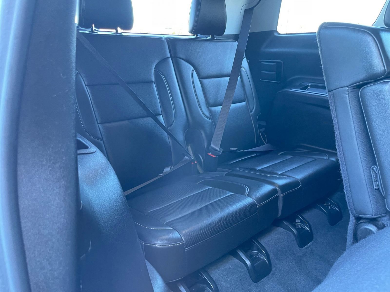 Used 2023 GMC Acadia SLT image 31