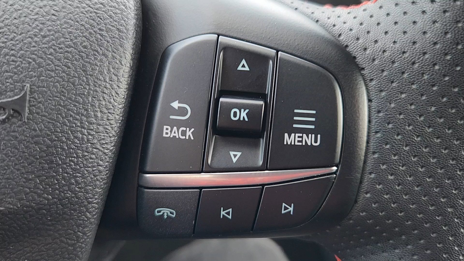 Used 2023 Ford Escape ST-Line image 13