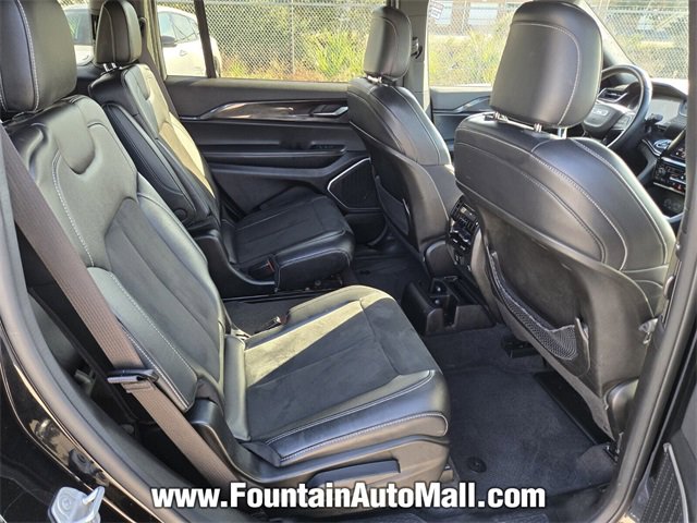 Used 2022 Jeep Grand Cherokee L Laredo image 17