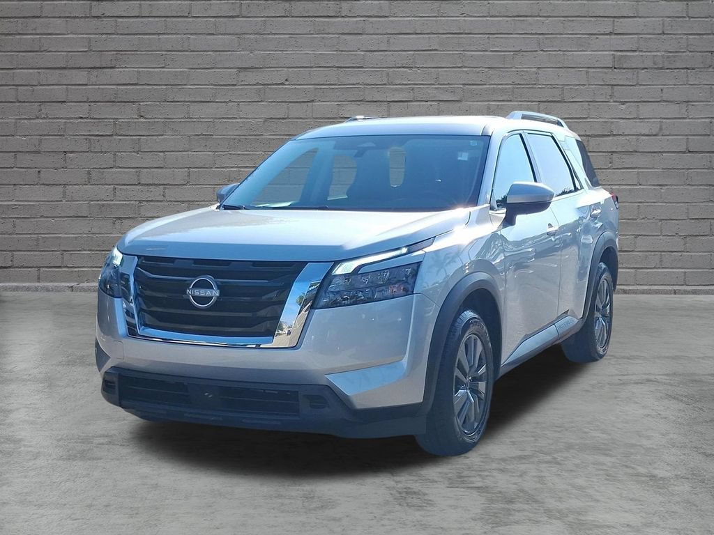 Certified 2024 Nissan Pathfinder SV FWD image 4