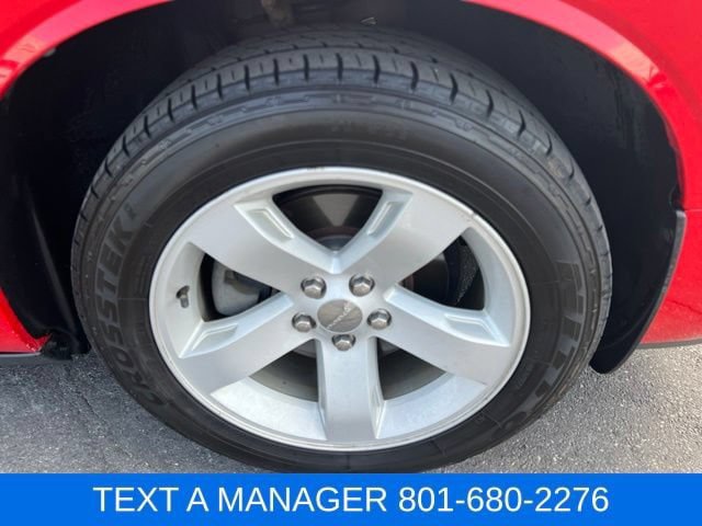 Used 2014 Dodge Challenger SXT RWD image 8