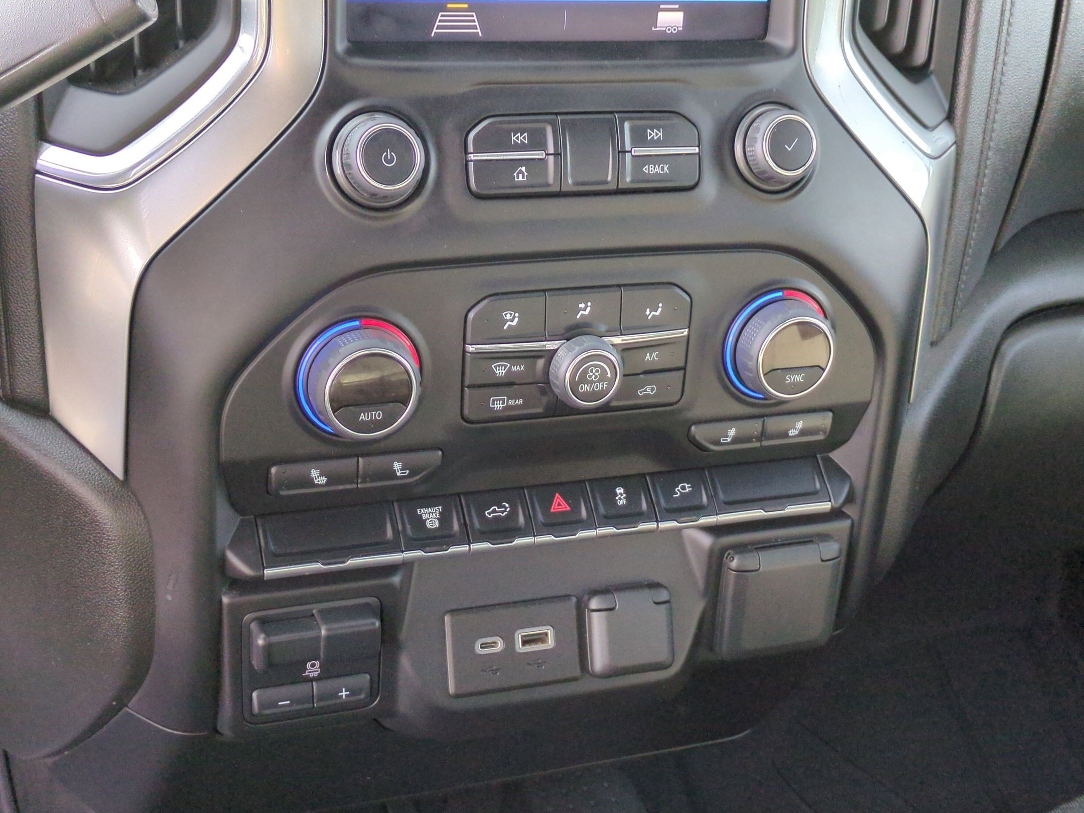 Used 2022 Chevrolet Silverado 2500 LT w/ Fleet Comfort Package image 23