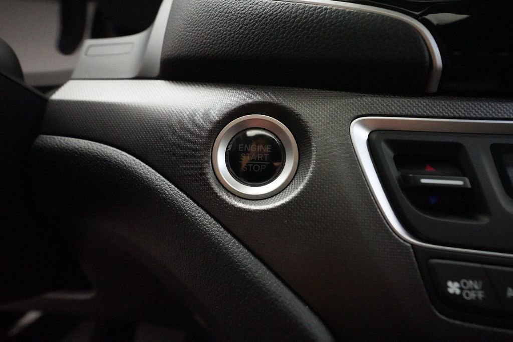 Certified 2025 Honda Ridgeline RTL+ image 30