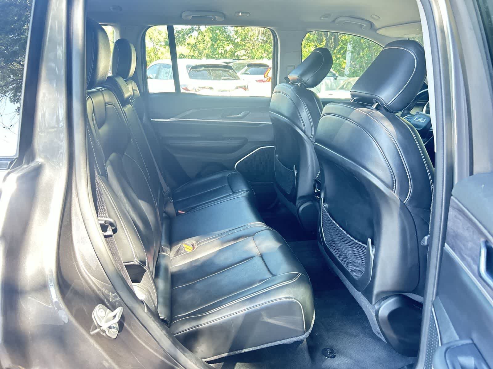 Used 2022 Jeep Grand Cherokee Limited RWD image 13
