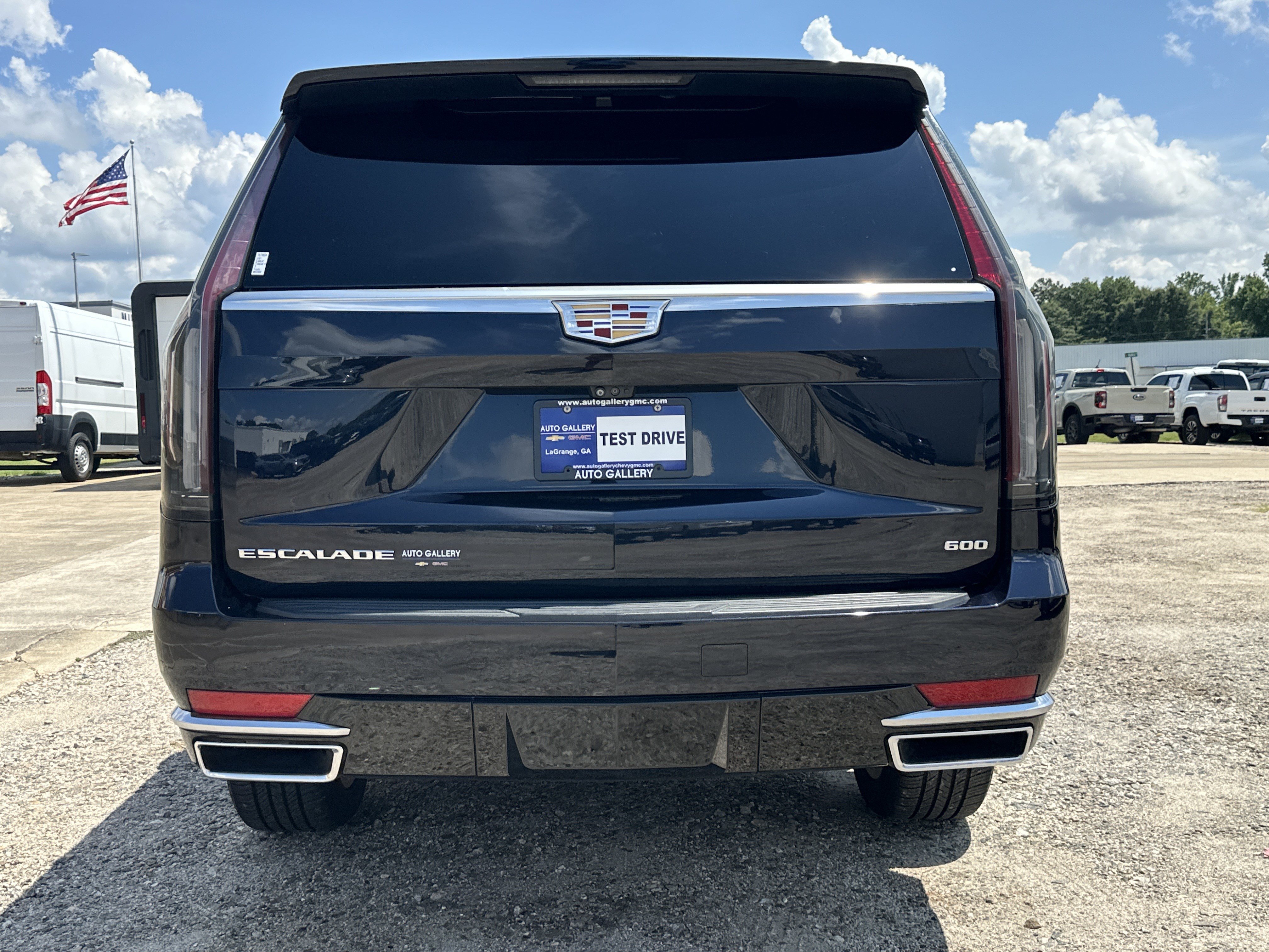 Certified 2021 Cadillac Escalade ESV Premium Luxury AWD/4WD image 7