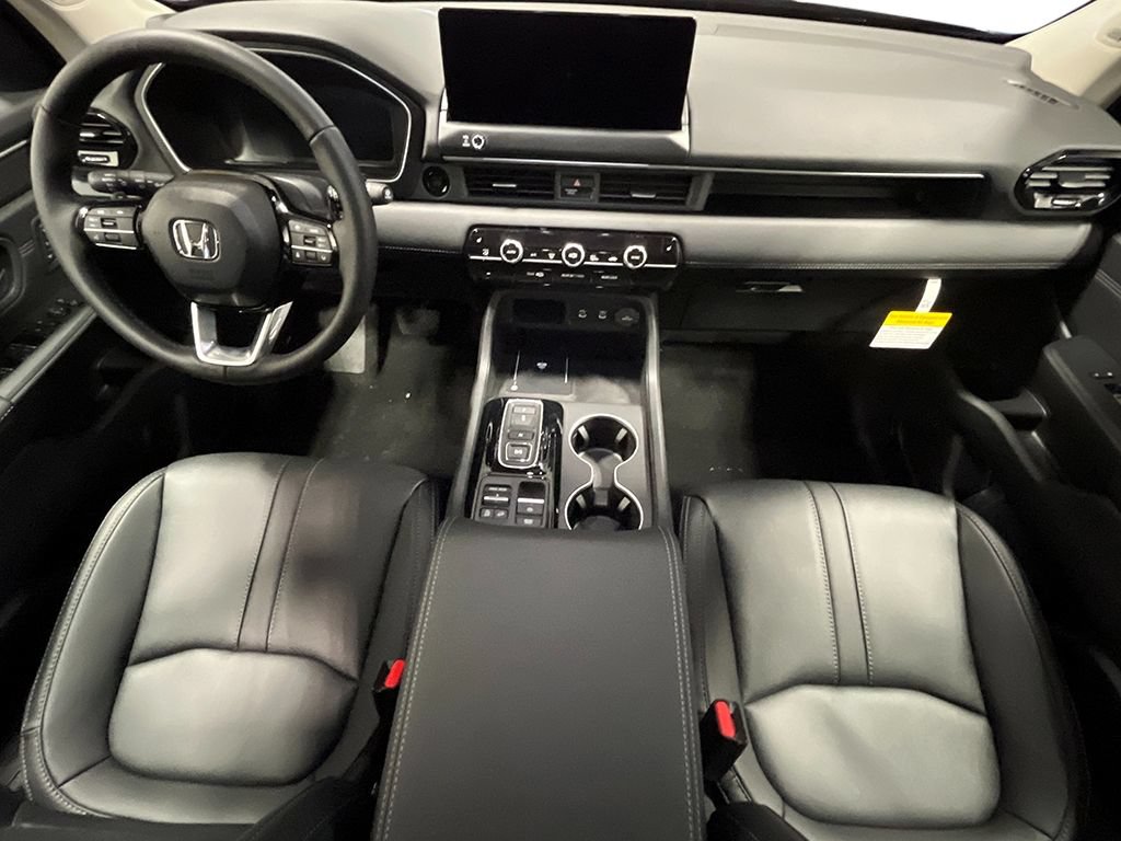 New 2026 Honda Pilot Touring image 16