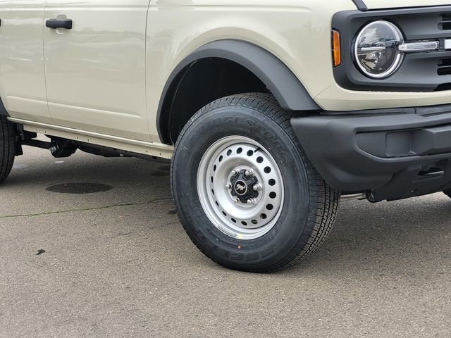 New 2025 Ford Bronco 4-Door image 2