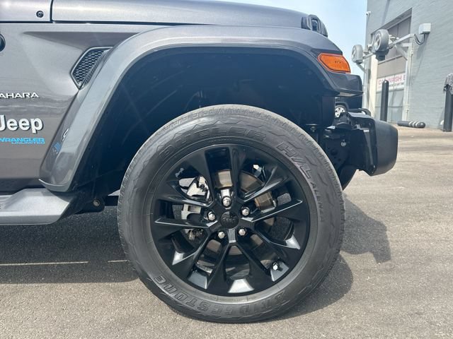 Used 2021 Jeep Wrangler Unlimited Sahara w/ Cold Weather Group AWD/4WD image 12
