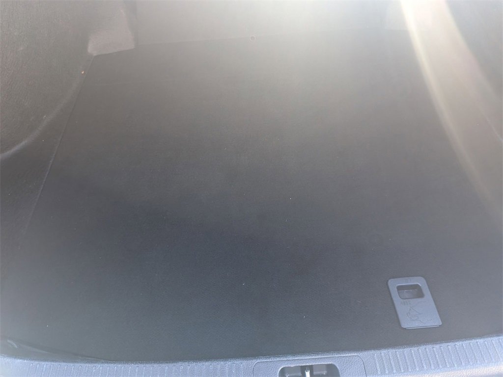 Used 2024 Toyota Camry SE image 30