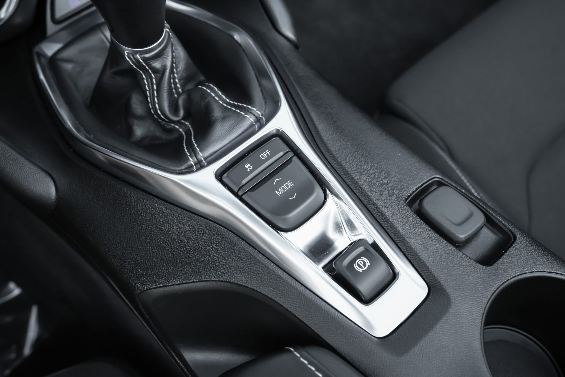 Used 2024 Chevrolet Camaro LT w/ RS Package image 17