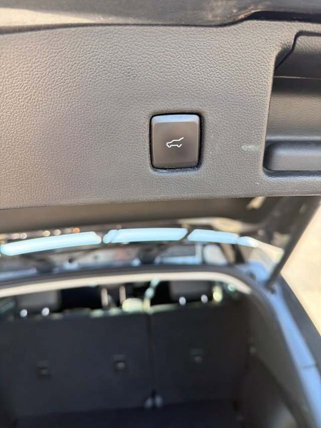 Used 2022 Ford Escape SEL w/ Technology Package image 7