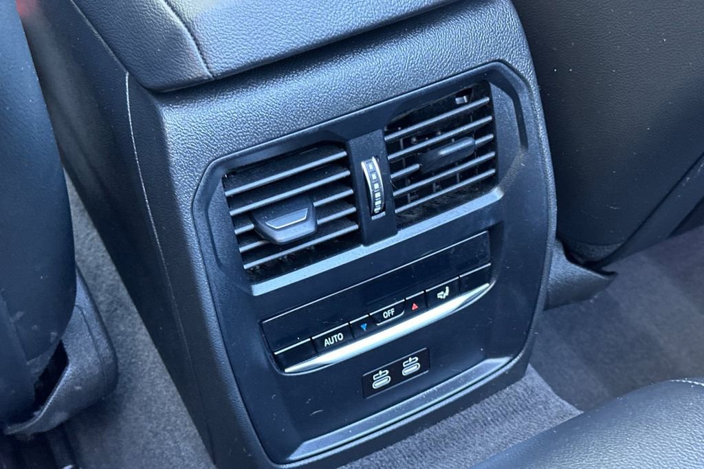 Used 2022 BMW 430i Convertible w/ Convenience Package image 13