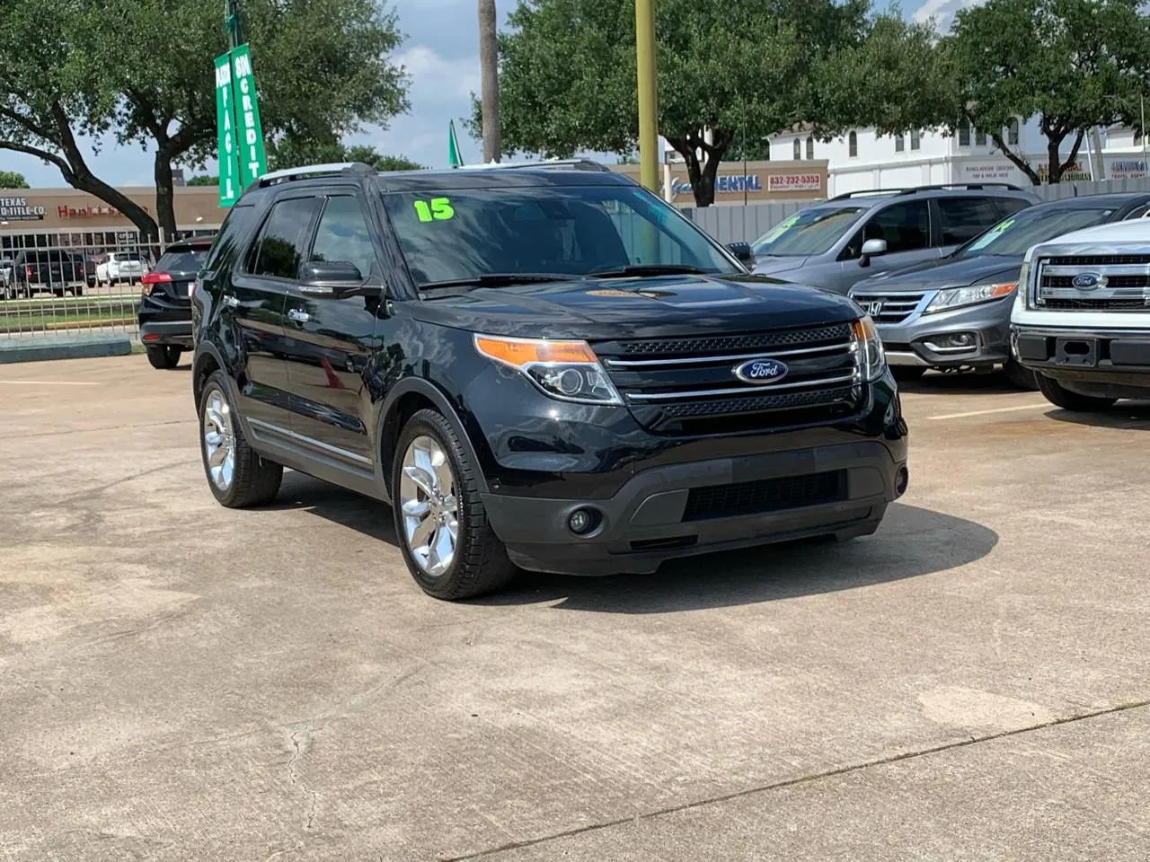 Used 2015 Ford Explorer Limited w/ Equipment Group 302A FWD image 3