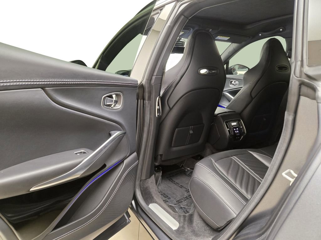 Used 2023 Aston Martin DBX 707 image 19