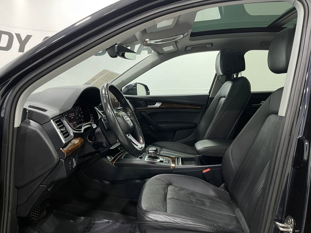 Used 2018 Audi Q5 2.0T Premium Plus w/ Premium Plus Package image 14