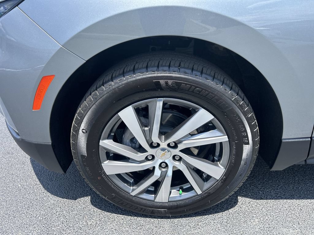 Used 2024 Chevrolet Equinox LT AWD/4WD image 16