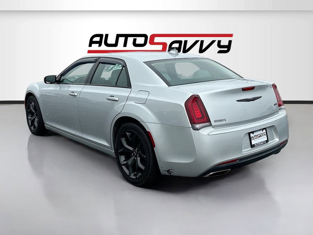Used 2021 Chrysler 300 Touring w/ Sport Appearance Package image 4