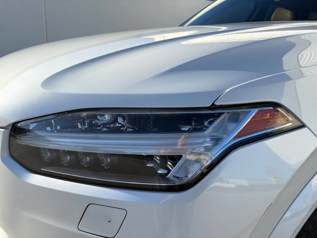 Used 2016 Volvo XC90 T8 Inscription image 9