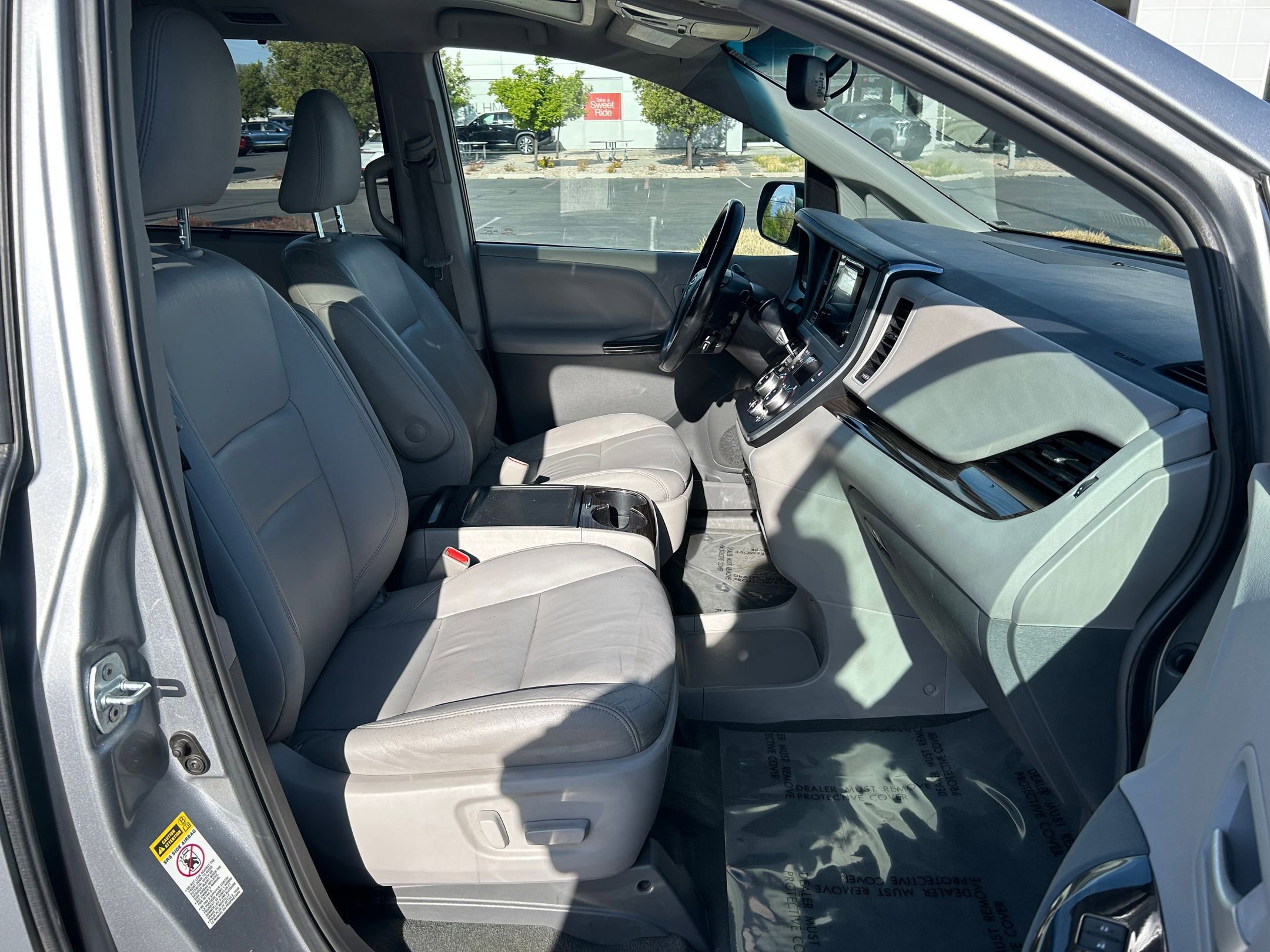 Used 2016 Toyota Sienna XLE FWD image 29