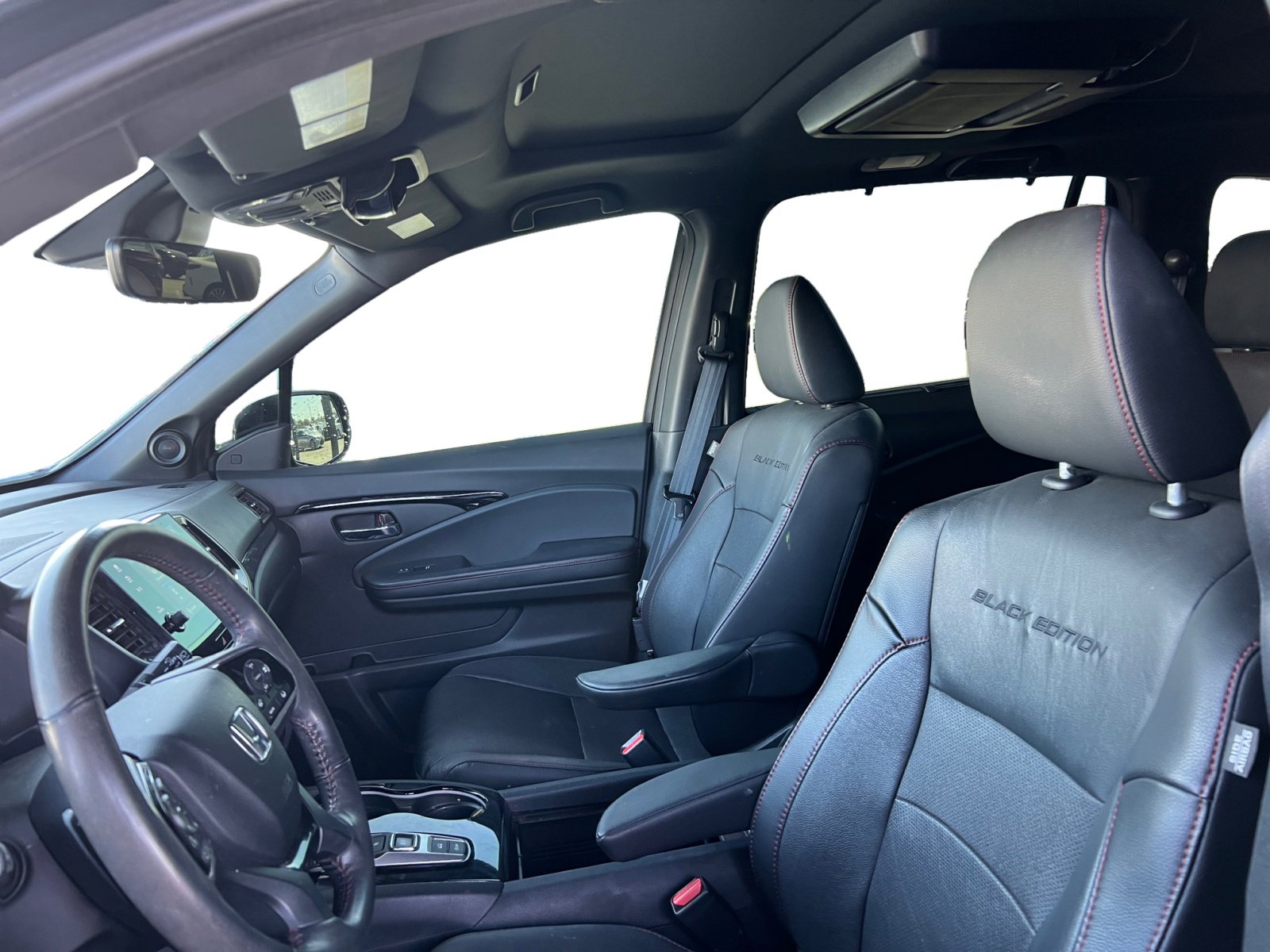 Used 2022 Honda Pilot Black Edition image 6
