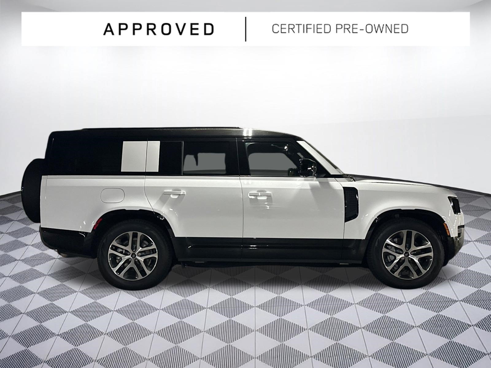 Used 2025 Land Rover Defender 130 X-Dynamic SE AWD/4WD image 7