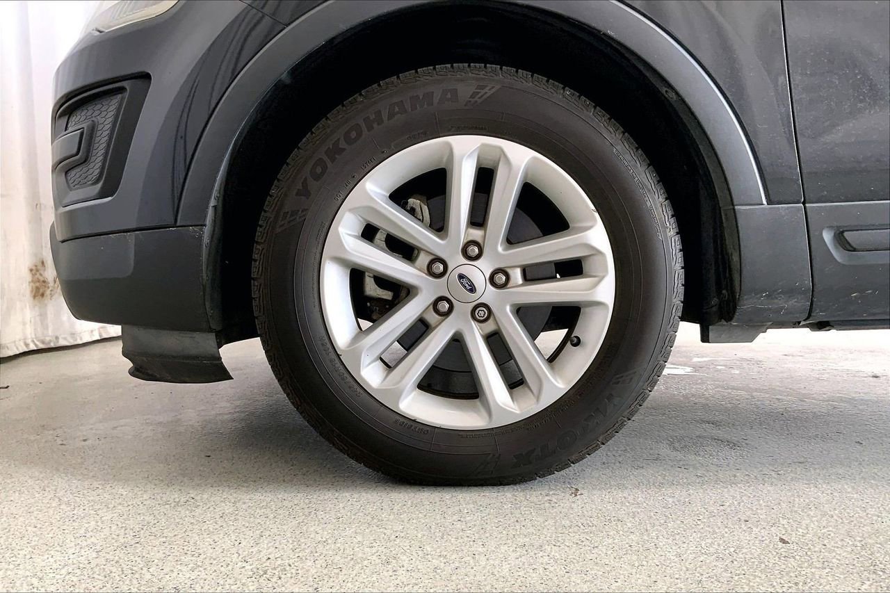 Used 2017 Ford Explorer FWD image 6