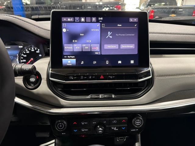 Used 2024 Jeep Compass Limited image 22