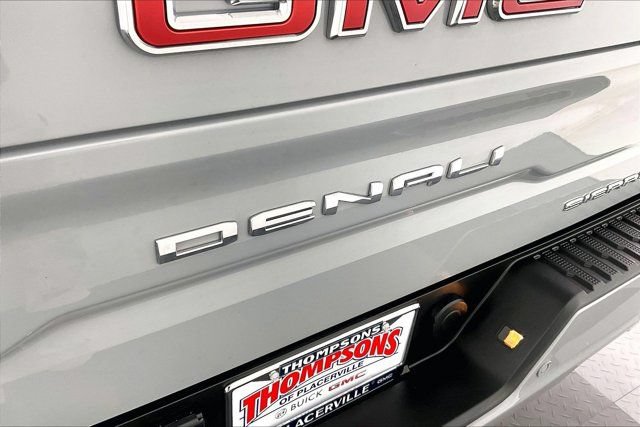 Used 2025 GMC Sierra 1500 Denali w/ Denali Reserve Package AWD/4WD image 7
