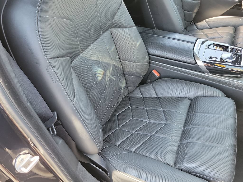 Used 2024 BMW 740i RWD image 20