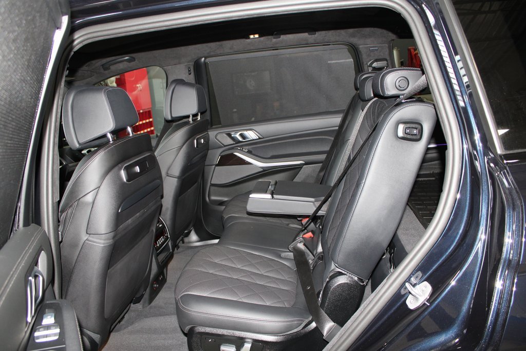 Used 2024 BMW X7 xDrive40i w/ M Sport Package image 20