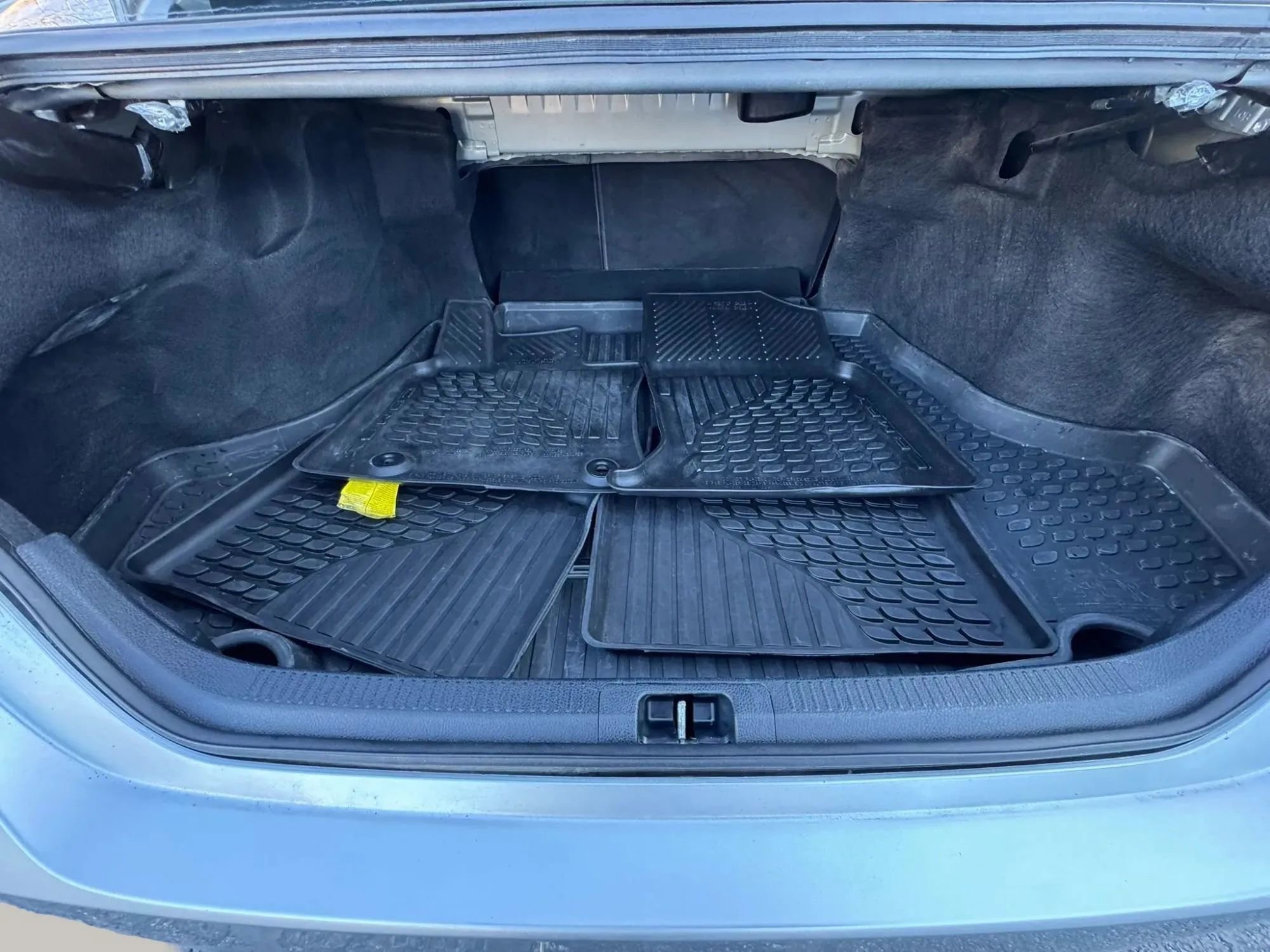 Used 2023 Toyota Camry SE w/ Cold Weather Package image 14